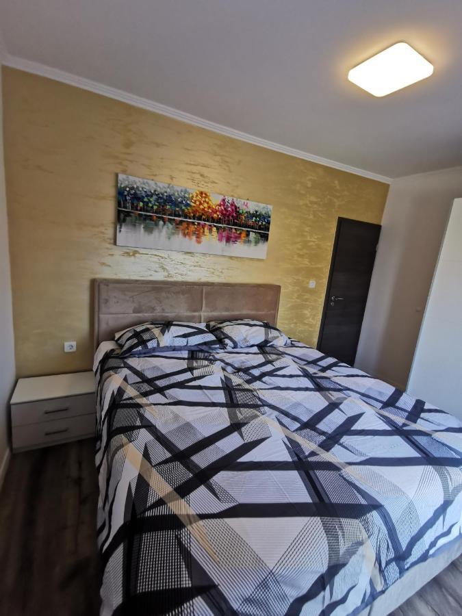 Apartments Js Bibinje Bagian luar foto